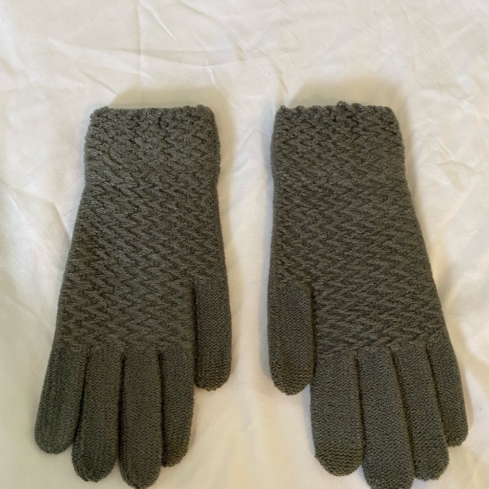 UGG! KNITTED GLOVES - Picture 2 of 2